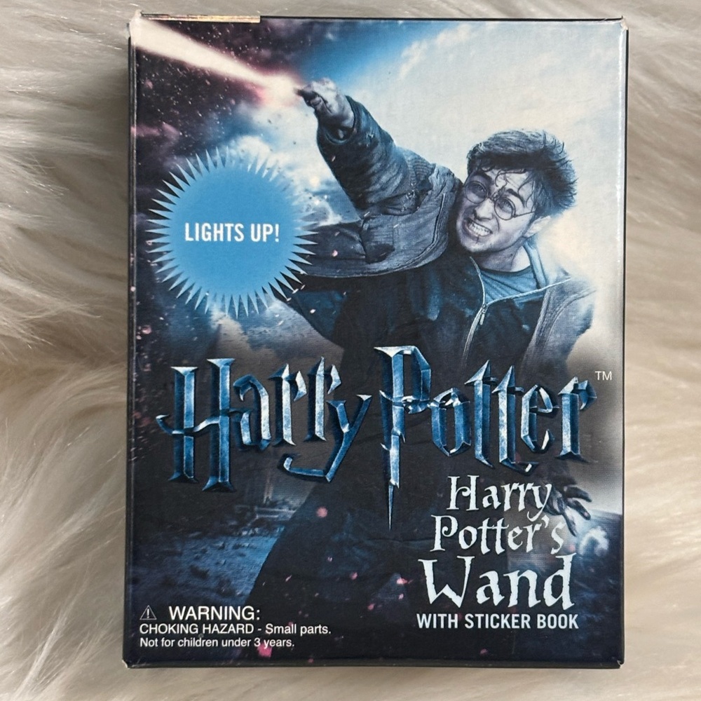 Harry Potter Harry Potter's Wand With Sticker Book